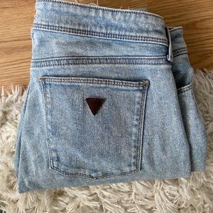 GUESS JEANS
